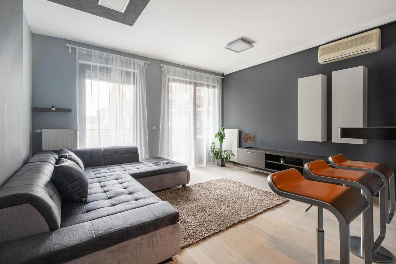 Ferienwohnung Urban Jungle Oasis King With Free Parking Budapest Exterior foto