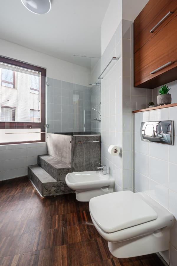 Ferienwohnung Urban Jungle Oasis King With Free Parking Budapest Exterior foto