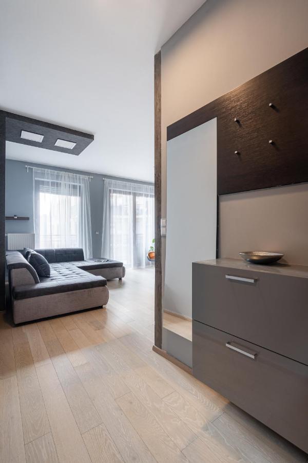 Ferienwohnung Urban Jungle Oasis King With Free Parking Budapest Exterior foto
