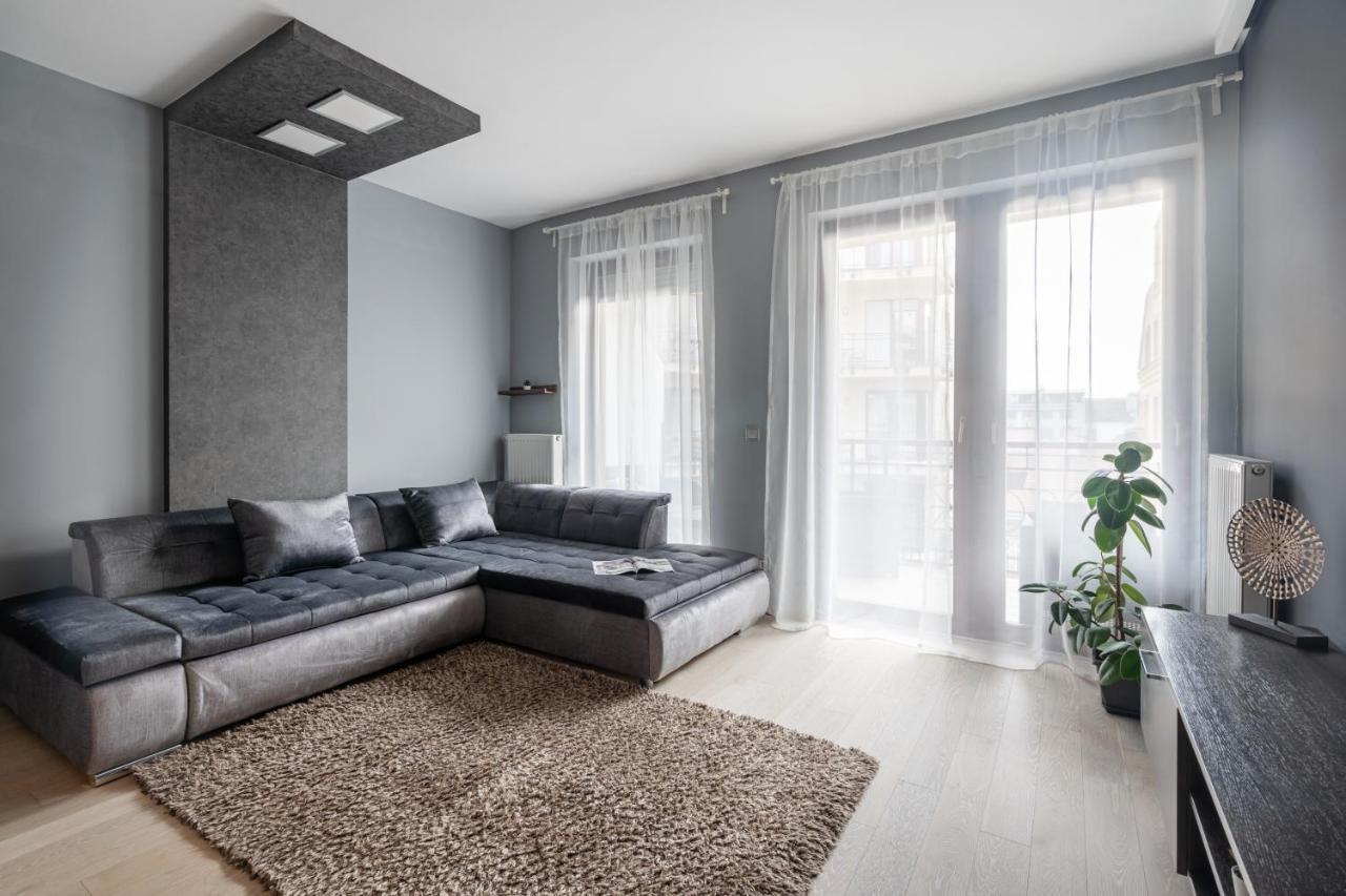 Ferienwohnung Urban Jungle Oasis King With Free Parking Budapest Exterior foto