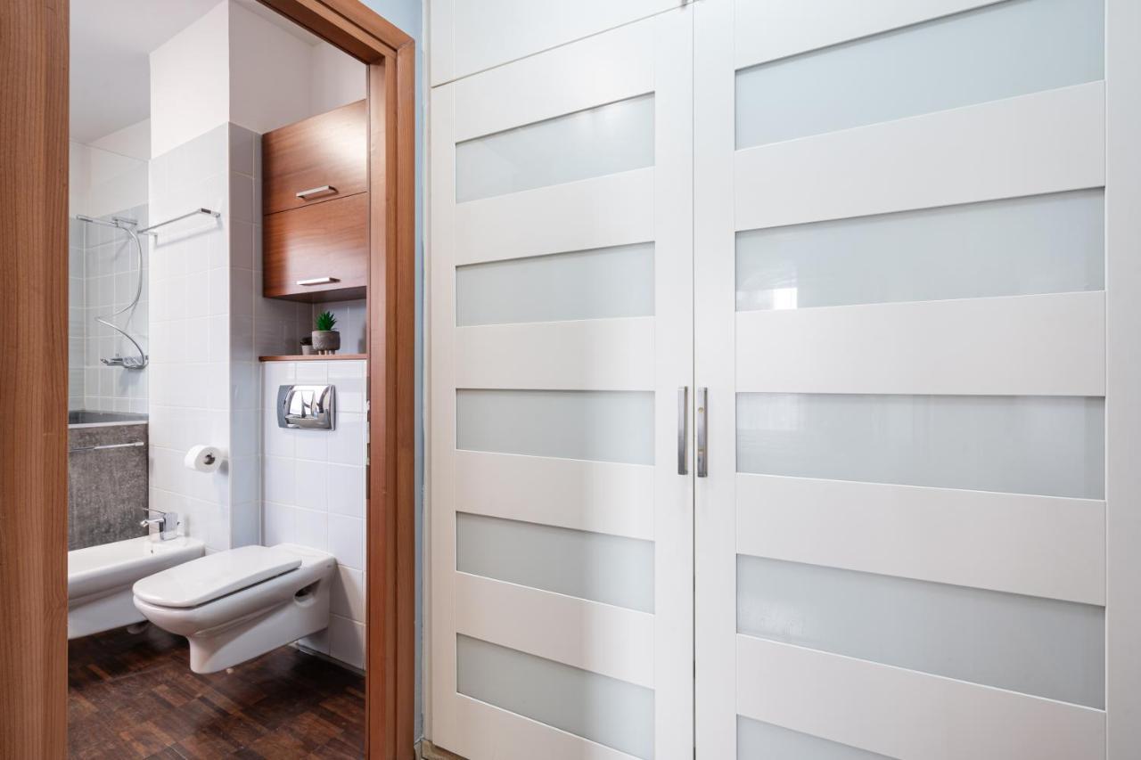 Ferienwohnung Urban Jungle Oasis King With Free Parking Budapest Exterior foto