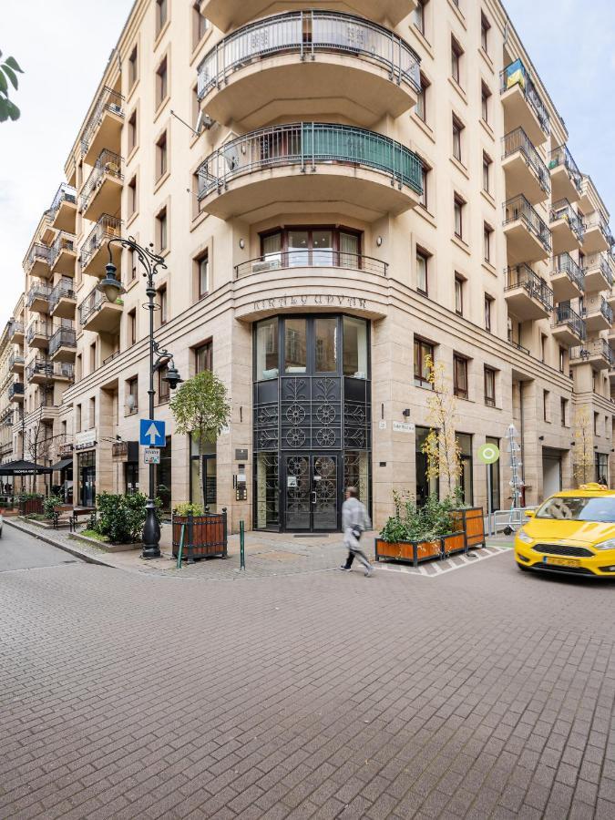 Ferienwohnung Urban Jungle Oasis King With Free Parking Budapest Exterior foto
