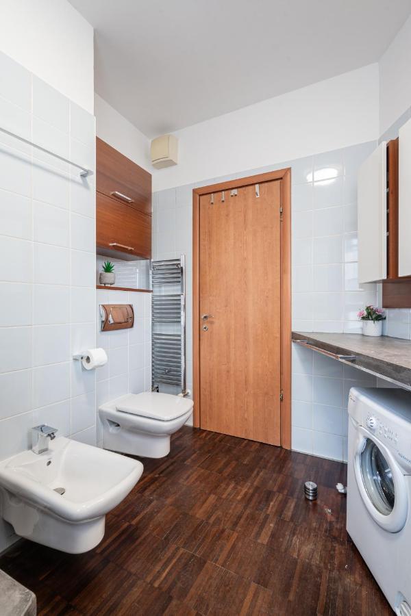 Ferienwohnung Urban Jungle Oasis King With Free Parking Budapest Exterior foto